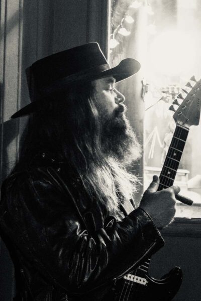 Dane Mulligan: Modern blues/rock guitarist